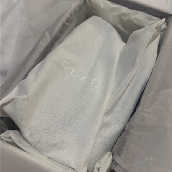 Gucci Brown Monogram Flip Flop Sandals with Green and Red Web & Gold GG - Picture 4 of 5